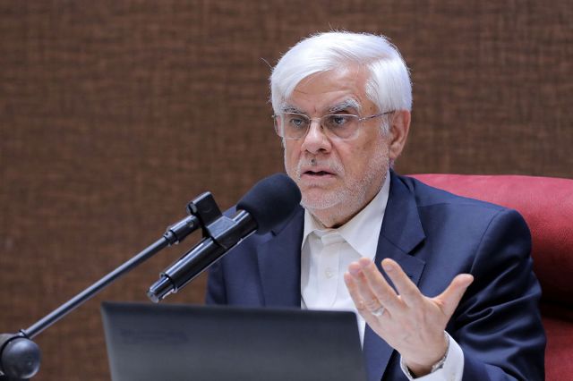 عارف: هیچ اختلافی میان مسئولان کشور درباره متن مذاکرات وجود ندارد
