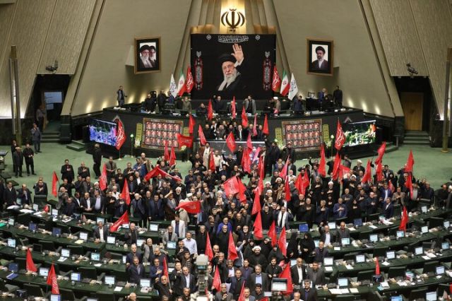 برگزاری جلسه علنی مجلس | طرح «اقدام راهبردی تأمین امنیت تنگه هرمز» در مجلس اعلام وصول شد