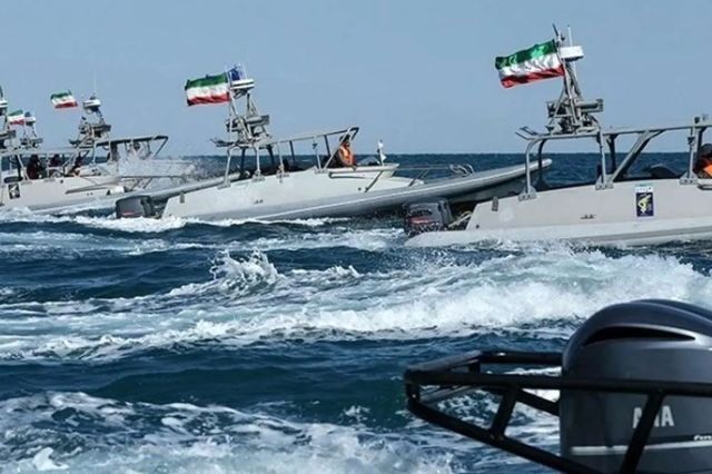 قرارگاه خاتم‌الانبیا: مدیریت تنگه هرمز با اقتدار کامل در اختیار نیروهای مسلح ایران است