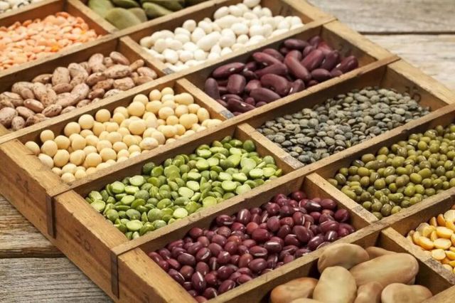 قیمت حبوبات امروز ۵ آبان؛ عدس کیلویی ۲۹۰ هزار و نخود فله ۳۹۰ هزار تومان