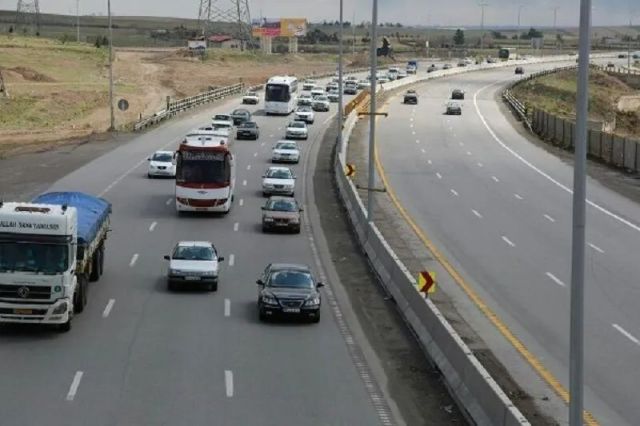 استاندار هرمزگان: ثبات در محورهای مواصلاتی استان برقرار شد