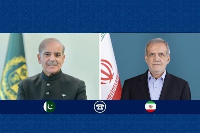 رایزنی تلفنی پزشکیان و نخست‌وزیر پاکستان؛ تأکید بر توسعه همکاری‌های اقتصادی و صلح منطقه‌ای