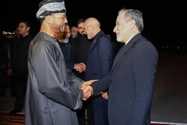 اکسیوس: ترامپ پس از ورود هیئت عمانی به تهران دستور توقف حملات را صادر کرد | احتمال توافق ایران و عمان تا پایان هفته