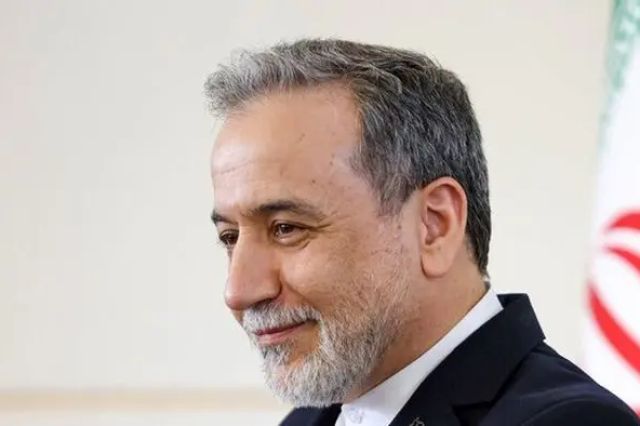 کنایه عراقچی به ترامپ درباره عوارض بر تنگه هرمز