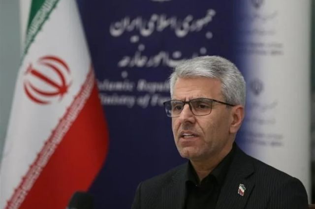 بقائی: ایران را نه با جغرافیا می‌توان برید و نه با واژه‌ها تکه‌تکه کرد