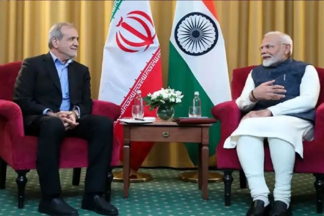 گفت‌وگوی تلفنی مودی و پزشکیان؛ تأکید بر آزادی دریانوردی در تنگه هرمز