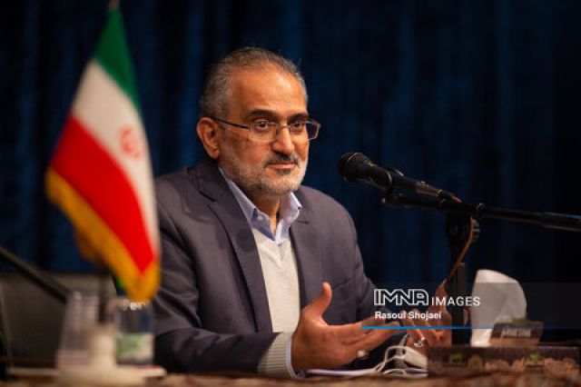 معاون پارلمانی رئیس جمهور: یک لایحه دو فوریتی درباره صنعت خودرو تقدیم مجلس شد