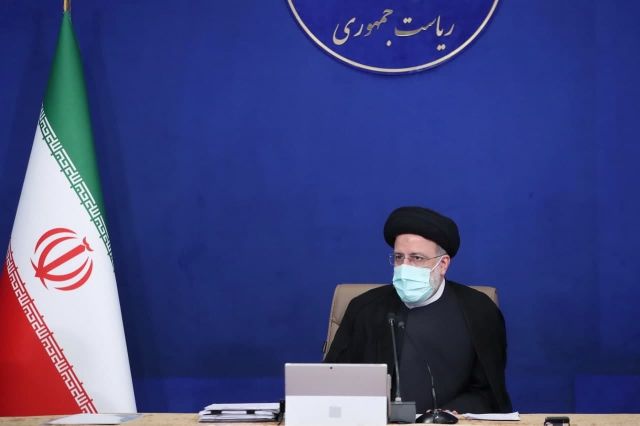 رئیسی: تا زمان عرضه کالا برگ الکترونیکی، کمک هزینه معیشتی پرداخت می‌ کنیم