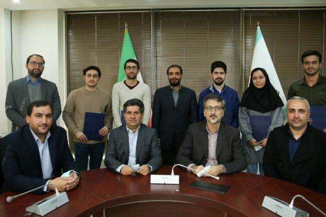تقدیر همراه اول از پایان‌ نامه‌ های برتر سیزدهمین جشنواره «روز پروژه» 