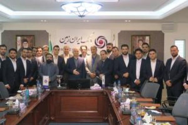 پورسعید: سرمایه اصلی بانک ایران زمین روحیه تیمی همکاران در اجرای اهداف بانکداری دیجیتال است