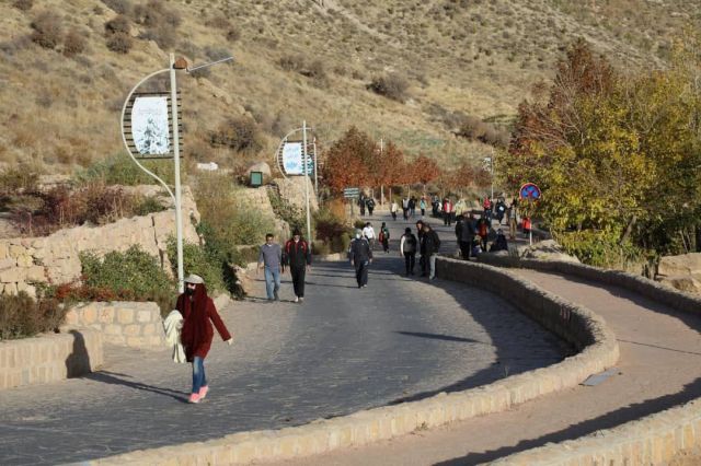 برگزاری پیاده روی خانوادگی کارکنان پتروشیمی شیراز به مناسبت هفته بسیج