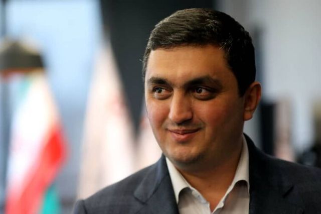 جزئیاتی از بازگشایی نماد پرسپولیس