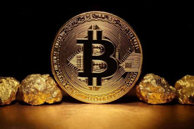 مزایای ذاتی بیت کوین در برابر طلا؛ چرا دارایی دیجیتال برنده بلندمدت خواهد بود؟