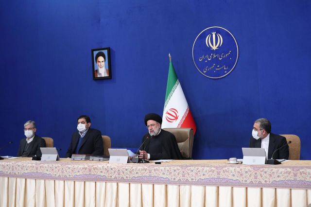سیاست‌های «رفع موانع تولید» در ستاد اقتصادی دولت تصویب شد