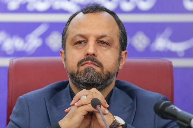 خاندوزی: با مدیران بانک‌های متخلف در پرداخت تسهیلات برخورد می‌شود
