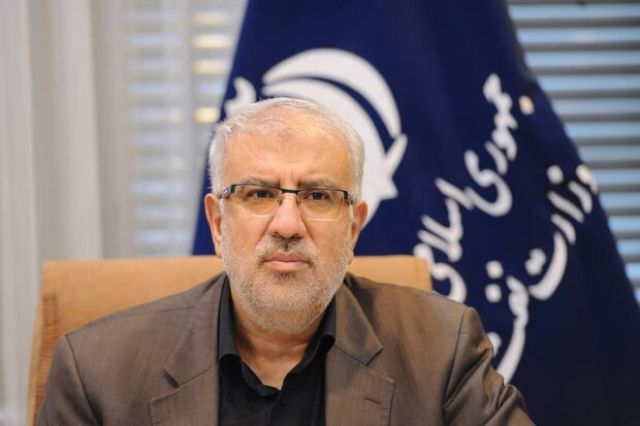وزیر نفت: تمام جایگاههای سوخت تا سه روز دیگر به کارت سوخت متصل می‌شوند