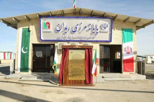 انجمن صنفی شرکت‌های حمل‌ و نقل بین‌المللی: تردد در همه مرزهای کشور در جریان است، هر چند در برخی مرزها با ایستایی کامیون‌ها مواجه هستیم