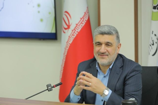 صیدی: فعلاً تغییری در دامنه نوسان ایجاد نخواهد شد تا تمرکز بازار بر مسائل بنیادی حفظ شود/ تعطیلی چند هفته‌ای بازار سهام در این شرایط اجتناب‌ناپذیر بود