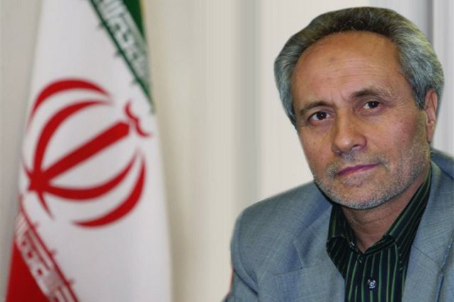 مدیرعامل اسبق شرکت ارتباطات زیرساخت: کشتی اپراتورهای تلفن همراه با ادامه ثبات قیمت‌ها به گل خواهد نشست