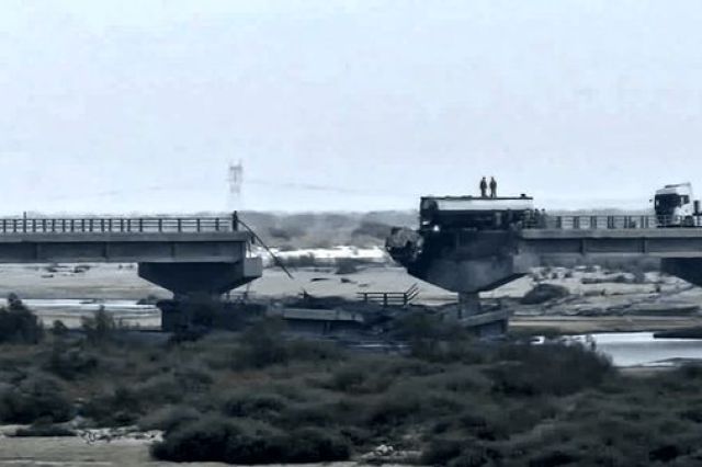 حملات آمریکا این راه های هرمزگان را مسدود کرد