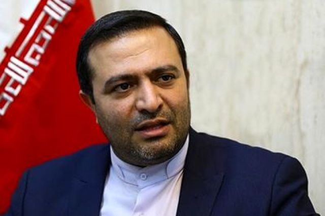 عضو ناظر مجلس در شورای عالی بورس مطرح کرد؛ لغو عرضه خودرو در بورس به سود چه افرادی است؟