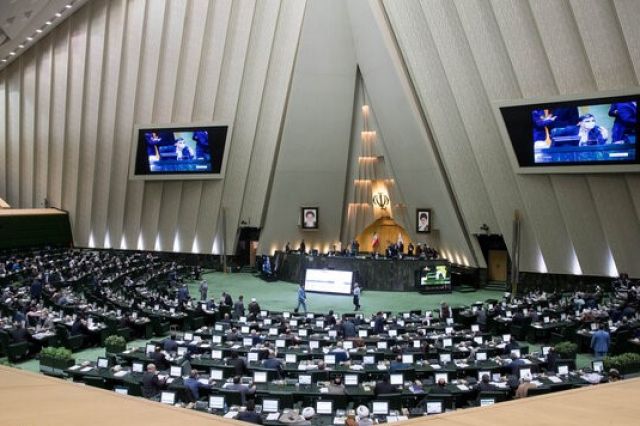 بانک‌های دولتی موظف به فروش اموال مازاد خود شدند