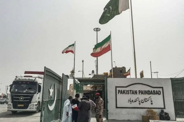 تحریم بانکی و شروط سختگیرانه‌ پاکستان برای تجارت با ایران