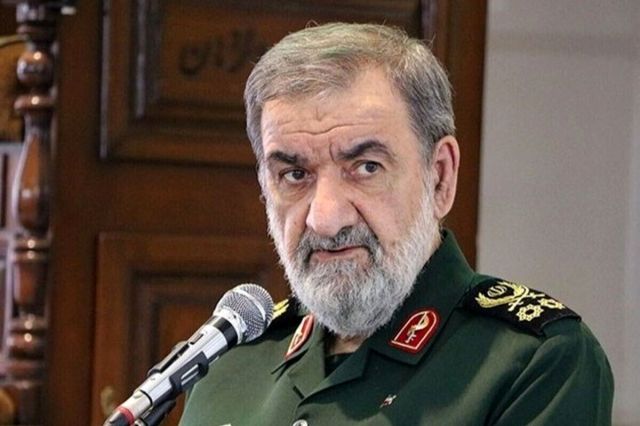 محسن رضایی: کسانی که مخالف مذاکرات هستند کمی صبر کنند/ ترامپ قصد حمله مجد دبه ایران داشته باشد ، کاملاً آماده‌ایم