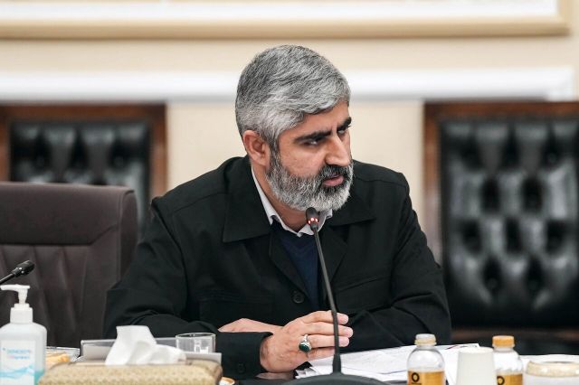 رئیسی، نماینده مجلس: ساعاتی قبل بیگدلی، نماینده تاکستان مورد حمله تروریستی قرار گرفت، اما گلوله‌ها به او اصابت نکرده است