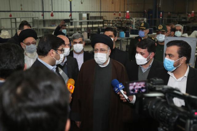 رئیس جمهور: هیچ بانکی در کشور حق تعطیل کردن واحدهای تولیدی را ندارد