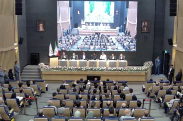 تقسیم سود ۵۳۰ ریالی در مجمع بورس کالا و افزایش سرمایه ۱۱۴ درصدی