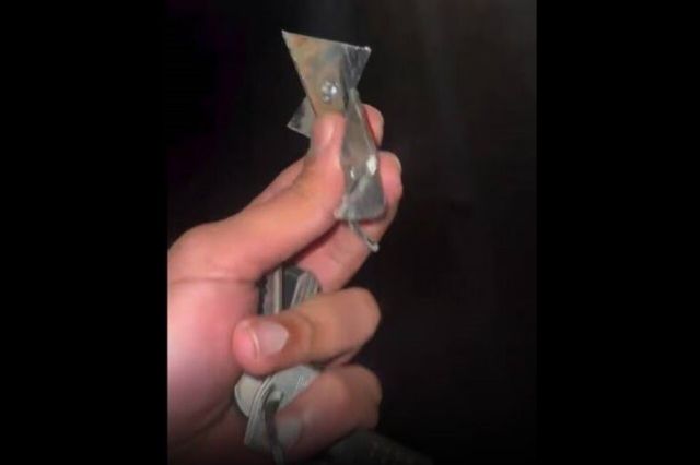 راننده یک خودروی شوتی با هدف ایجاد اختلال در تردد، اقدام به ریختن میخ در اتوبان تهران–کرج کرد/ آسیب دیدگی لاستیک‌های ۲۴ دستگاه خودرو
