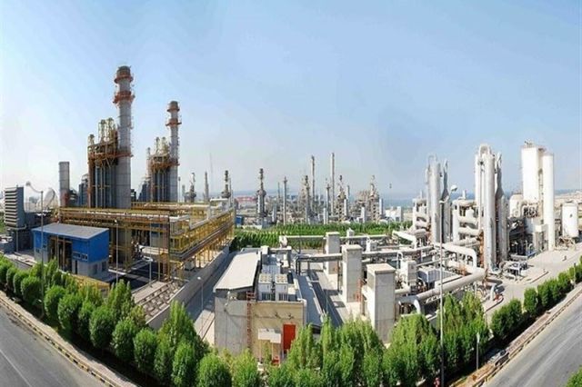 سقف نرخ خوراک پتروشیمی‌ها 7000 تومان شد