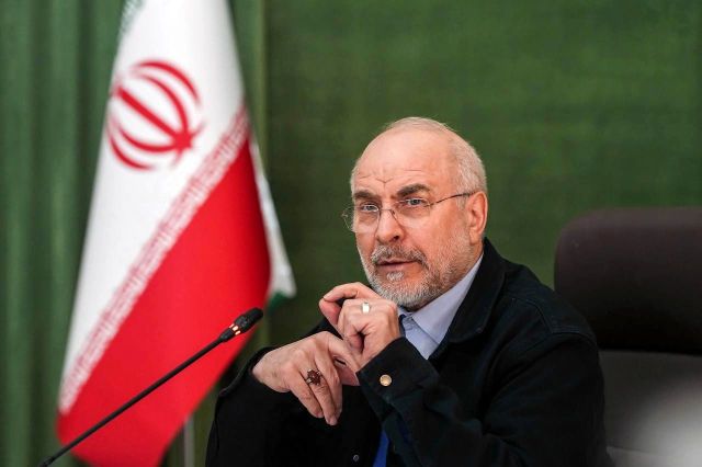 توئیت قالیباف به نقل از کتاب جی‌دی ونس/ گیر افتادن آمریکا در جنگی که نمی‌تواند ببرد، دوباره در حال تکرار شدن است