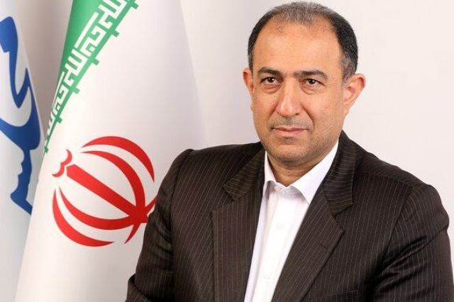 انتقاد یک نماینده از مواضع تندروها: به بهانه دفاع از ارزش‌ها به نهادهای تصمیم‌گیر توهین می‌کنند/ تیم مذاکره‌کننده در تبعیت کامل از رهبری است