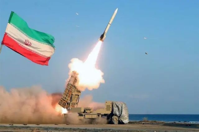سپاه: سامانه راداری برد بلند و چندین فروند هواپیمای راهبردی سوخت‌رسان آمریکا منهدم شد