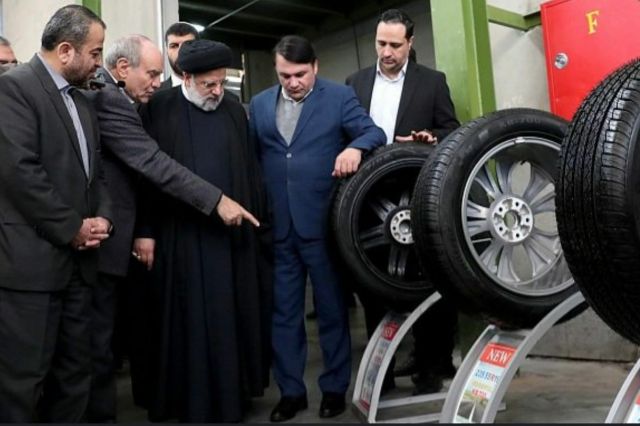 رئیس جمهور در بازدید از کارخانه کویرتایر مطرح کرد؛ لزوم عملیاتی شدن بومی سازی و کار دانش بنیان با تکیه بر نیروهای جوان، متخصص و دانشگاهی