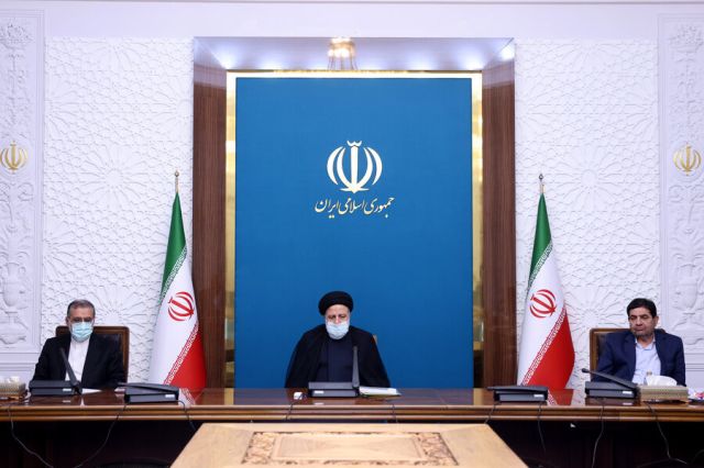 رئیس جمهور با کاهش 80 درصدی مالیات فروش سهام موافقت کرد/ ۱۱ همت در آستانه واریز به صندوق تثبیت بازار سرمایه