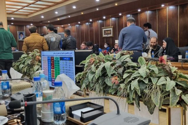 مدیرعامل ایران خودرو: سعی می کنیم عرضه در بورس را ادامه دهیم