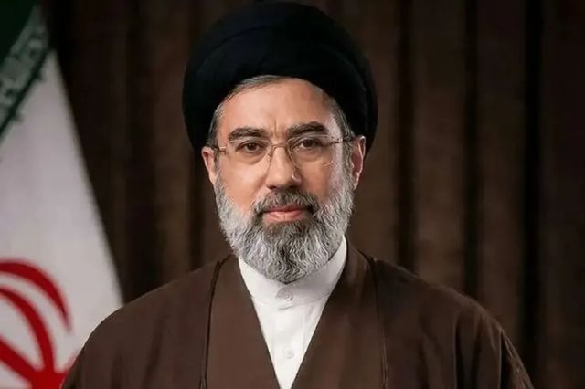 رهبر انقلاب در دیدار با فرماندهان ارشد نیروهای مسلح: هر سطح و نوعی از تهدید، باید با پاسخ فوری و «بدون محدودیت جغرافیایی» روبه‌رو شود