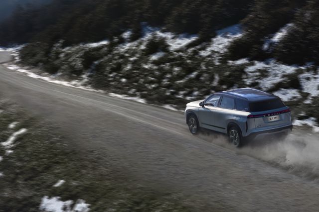 تهران تا مشهد بدون توقف بنزین! / L7 PHEV با پیمایش ۱۳۰۰ کیلومتری به جاده‌های ایران می‌آید