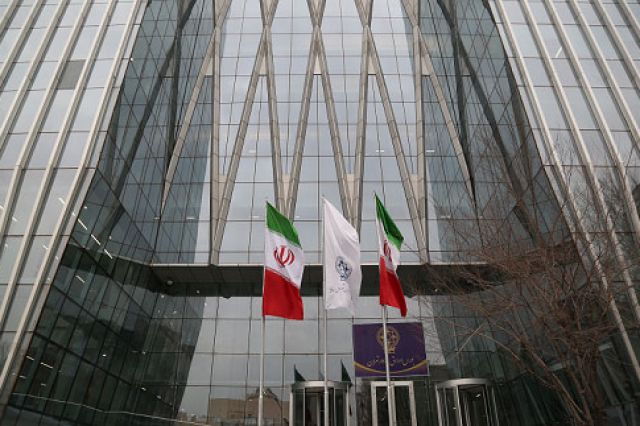 واکنش دیرهنگام بورس تهران : فک پلمپ شدیم و معاملات شنبه پابرجاست