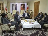  رییس سازمان بورس و اوراق بهادار از نمایشگاه مطبوعات بازدید کرد