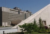 بازنشستگان صنعت فولاد برای سومین روز متوالی مقابل مجلس تجمع کردند