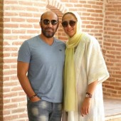 محسن تنابنده در کنار همسرش با تیپی جدید 