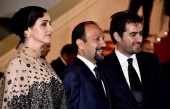عوامل فیلم فروشنده روی فرش قرمز کن 