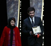 شهاب حسینی پس از در دست گرفتن نخل طلای کن