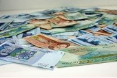 مقایسه دستمزد با نرخ سود بانکی در ایران/ یک ماه کار معادل چه میزان سپرده بانکی است؟ 