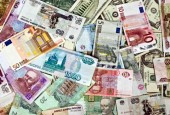 افزایش نرخ دلار و کاهش قیمت یورو و پوند بانکی