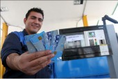 سخنگوی کمیسیون انرژی مجلس: دولت کارت سوخت را حذف می کند / مصلحت، بازگشت به گذشته نیست 